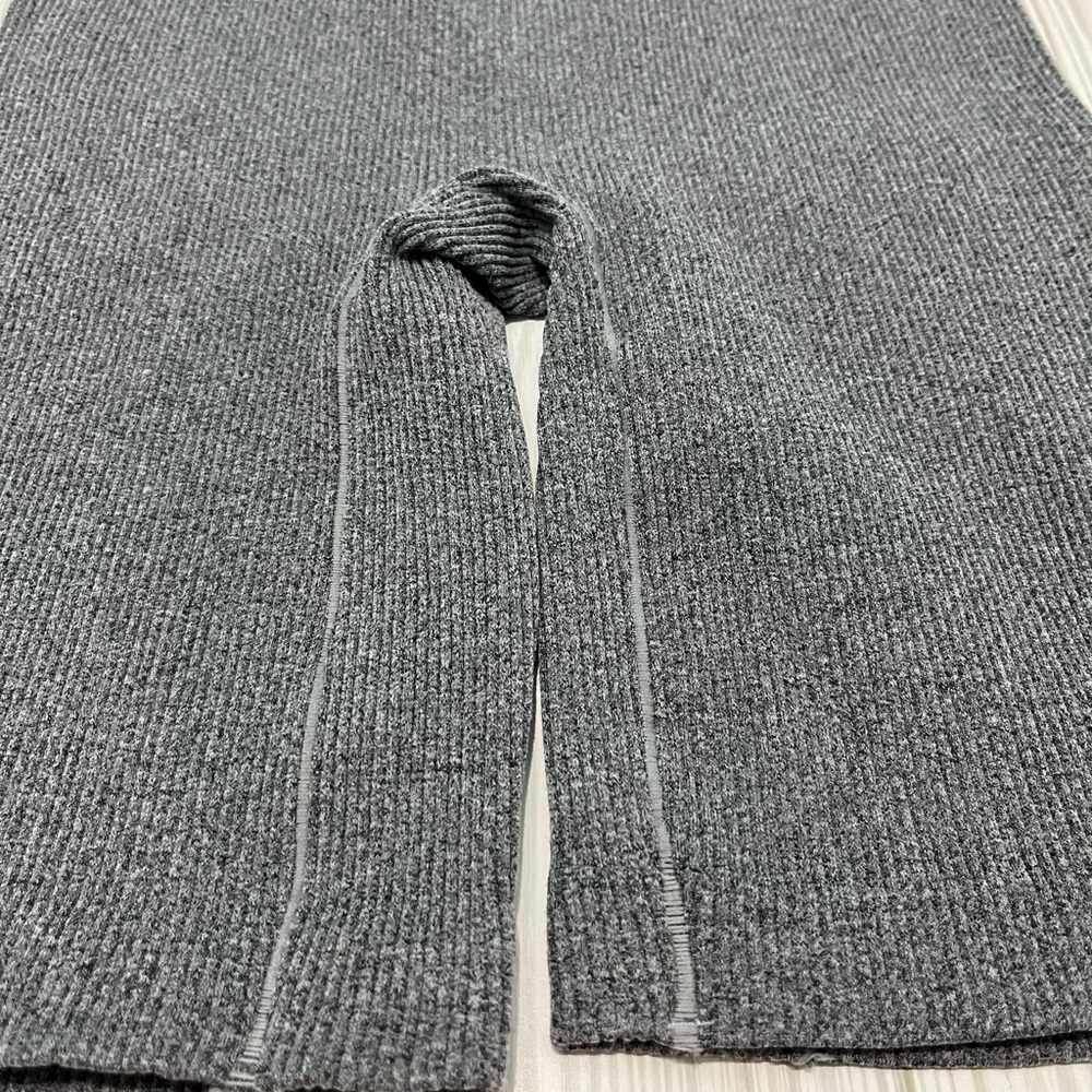 Zenana Ribbed Long Biker Shorts, Size Large/Extra Large - Picture 4 of 8